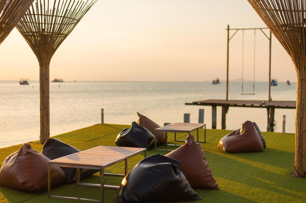 Готель Baan Tah On The Sea Банг-Саре Екстер'єр фото
